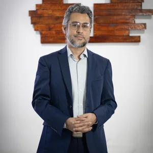 Dr. Joel Almanza